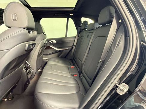 Used 2021 BMW X5 xDrive40i w/ Convenience Package AWD/4WD image 14