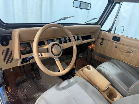 Used 1988 Jeep Wrangler Sahara AWD/4WD image 17