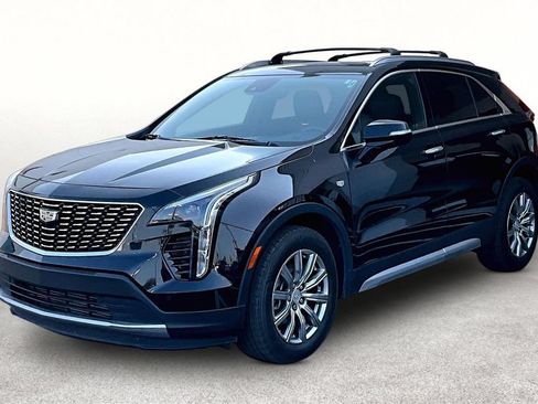 Used 2021 Cadillac XT4 Premium Luxury w/ Cold Weather Package AWD/4WD image 13