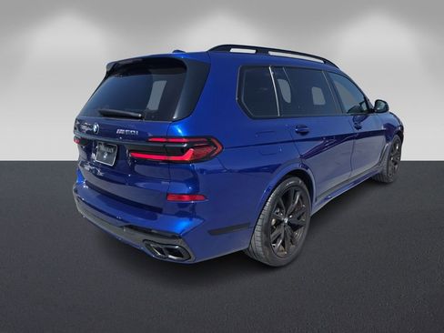 Certified 2025 BMW X7 M60i image 4