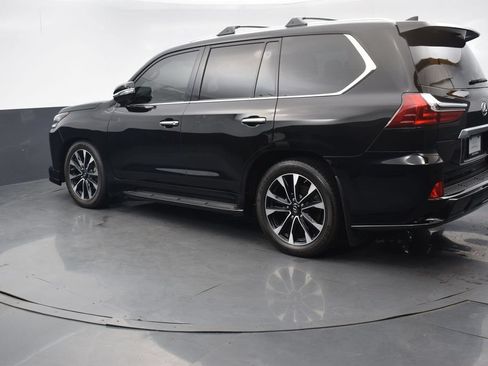 Used 2021 Lexus LX 570 4WD w/ Sport Package image 4