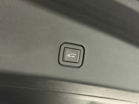 New 2026 Cadillac Vistiq Luxury AWD/4WD image 47