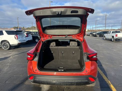 Used 2024 Chevrolet Trax RS w/ Sunroof Package image 22