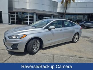 Used 2019 Ford Fusion SE FWD video 4
