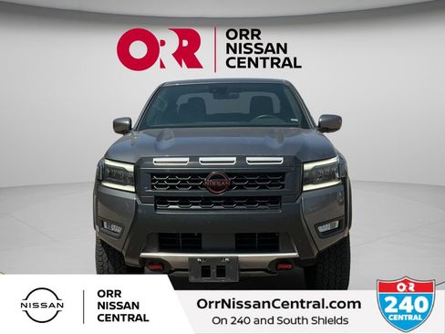 Used 2026 Nissan Frontier PRO-4X AWD/4WD image 2