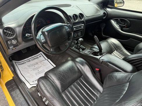 Used 2002 Pontiac Firebird Formula RWD image 12