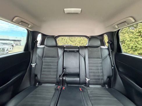 Used 2022 Mitsubishi Outlander SE image 3