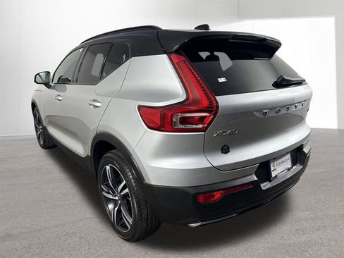 Used 2019 Volvo XC40 T5 R-Design image 31