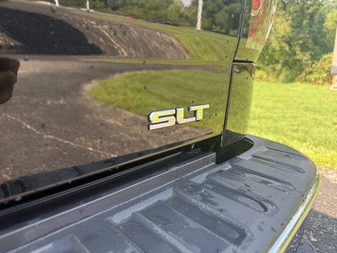 Used 2018 GMC Sierra 1500 SLT w/ SLT Premium Package AWD/4WD image 29