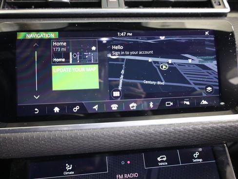 Used 2018 Land Rover Range Rover Velar S image 15