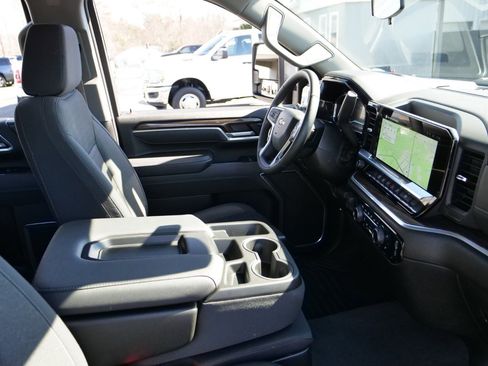 Used 2025 Chevrolet Silverado 2500 LT w/ Convenience Package AWD/4WD image 38