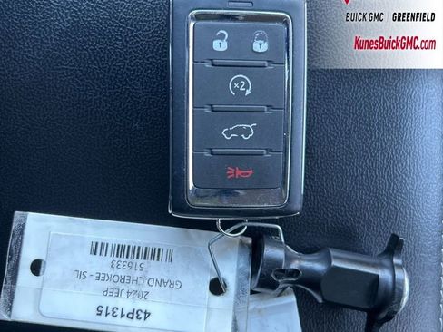 Used 2024 Jeep Grand Cherokee Limited 4xe image 39