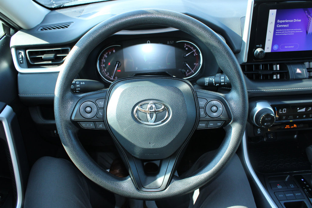 Used 2025 Toyota RAV4 XLE FWD image 37
