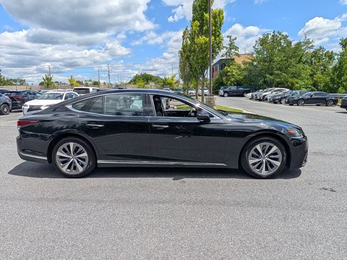 Used 2018 Lexus LS 500 AWD w/ Accessory Package (Z2) image 2