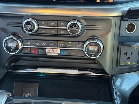 Used 2021 Ford F150 Lariat w/ Equipment Group 502A High image 19