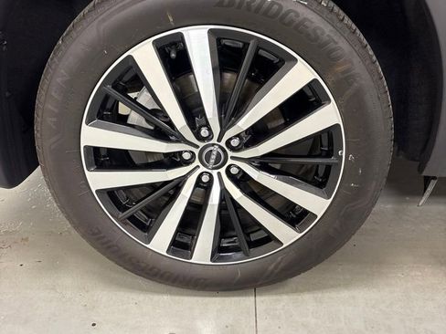 Used 2025 Nissan Pathfinder Platinum w/ Cargo Package FWD image 34