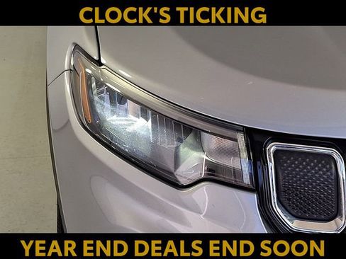 Used 2022 Jeep Compass Limited image 10