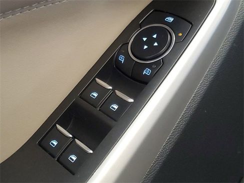 Used 2023 Ford Explorer XLT w/ Equipment Group 202A image 13