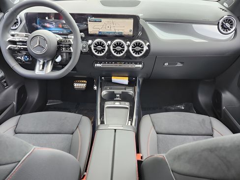 New 2026 Mercedes-Benz GLA 35 AMG 4MATIC image 38