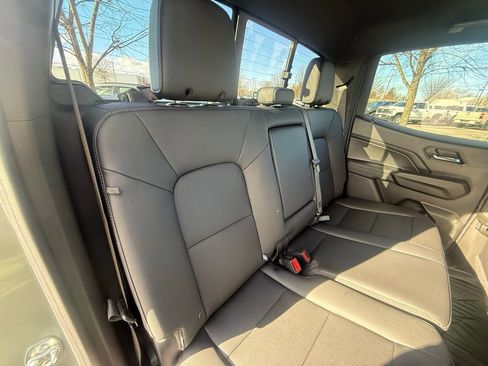 Used 2024 Chevrolet Colorado LT w/ LT Convenience Package III image 27