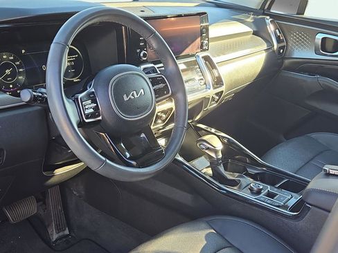 Certified 2023 Kia Sorento SX image 18