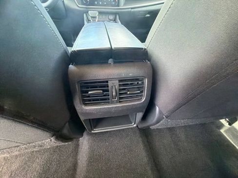 Used 2024 Nissan Rogue S AWD/4WD image 14
