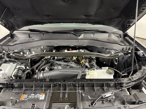 Used 2025 Ford Explorer ST-Line w/ ST-Line Street Pack image 48