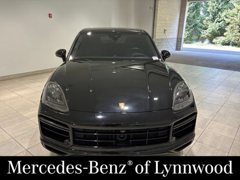 Used 2020 Porsche Cayenne Turbo AWD/4WD image 2