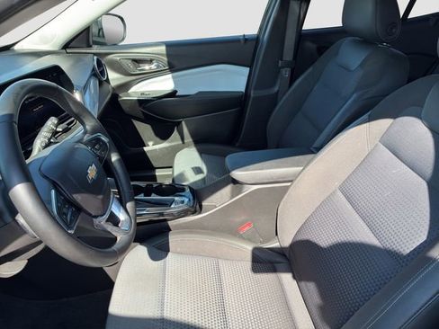 Used 2024 Chevrolet Trax LT w/ Driver Confidence Package FWD image 12