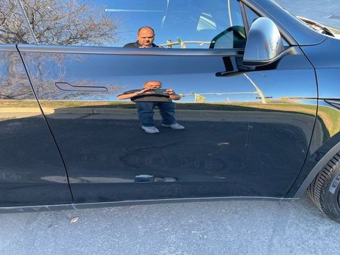 Used 2021 Tesla Model Y Long Range image 28