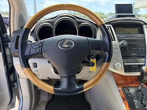 Used 2005 Lexus RX 330 FWD image 11