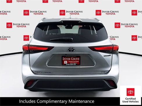 Used 2020 Toyota Highlander XLE image 6