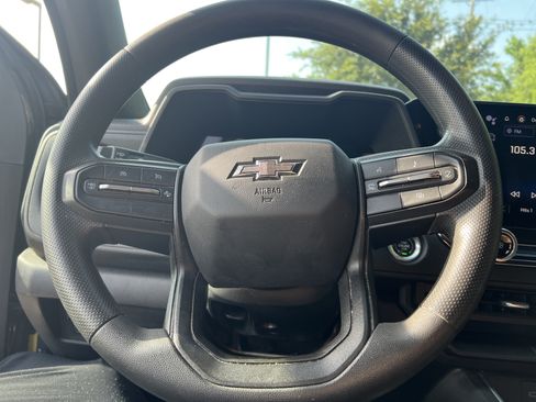 Used 2023 Chevrolet Colorado Trail Boss w/ Technology Package AWD/4WD image 15