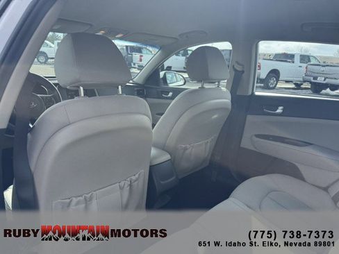 Used 2018 Kia Optima LX w/ 17" Alloy Wheels Package image 19