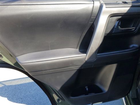 Used 2022 Toyota 4Runner Limited image 9
