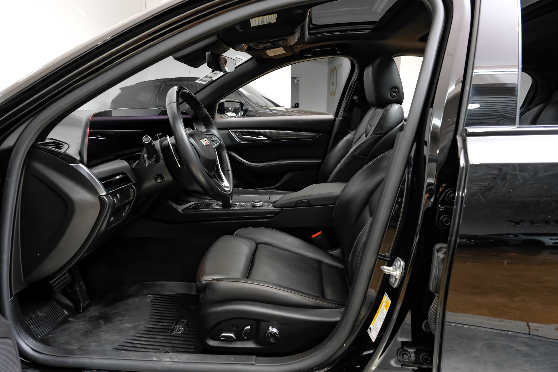 Used 2025 Cadillac CT5 Sport w/ Technology Package RWD image 4