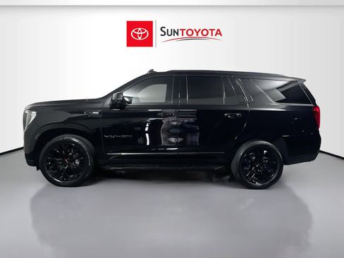 Used 2023 GMC Yukon SLT w/ SLT Luxury Package image 7