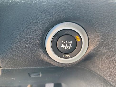 New 2026 Chrysler Pacifica Select image 20