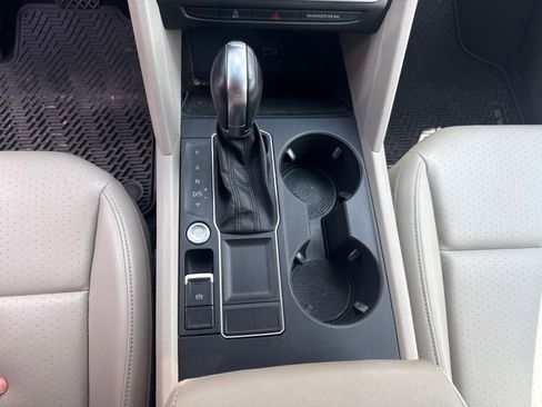 Used 2018 Volkswagen Atlas SE FWD image 14