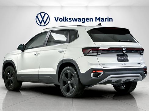 New 2026 Volkswagen Taos SEL image 3