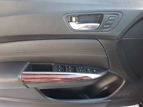 Used 2017 Acura TLX w/ Technology Package image 12