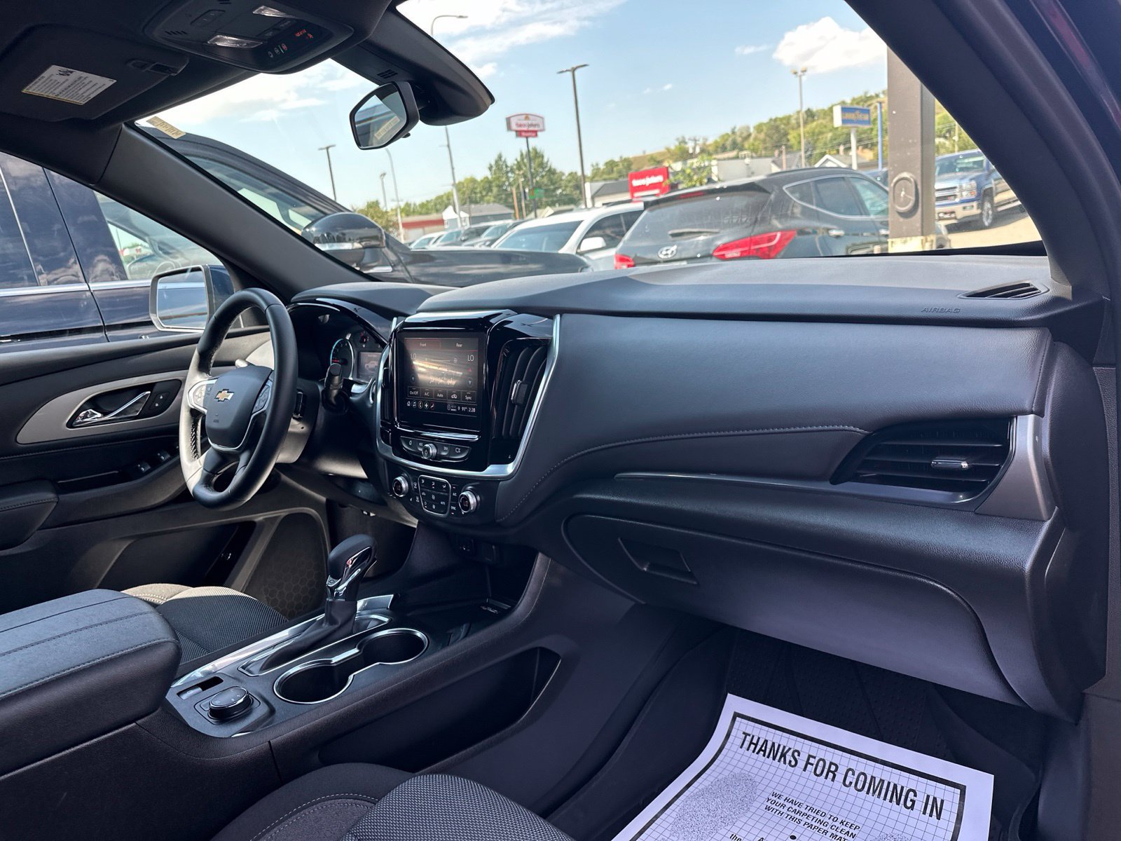 Used 2023 Chevrolet Traverse LT AWD/4WD image 37
