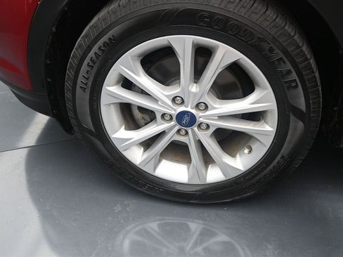 Used 2019 Ford Escape SE FWD image 16