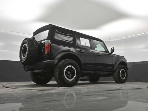 Used 2024 Ford Bronco Black Diamond w/ Sasquatch Package AWD/4WD image 38