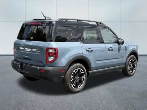 Used 2025 Ford Bronco Sport Outer Banks w/ Outer Banks Tech Package+ AWD/4WD image 3