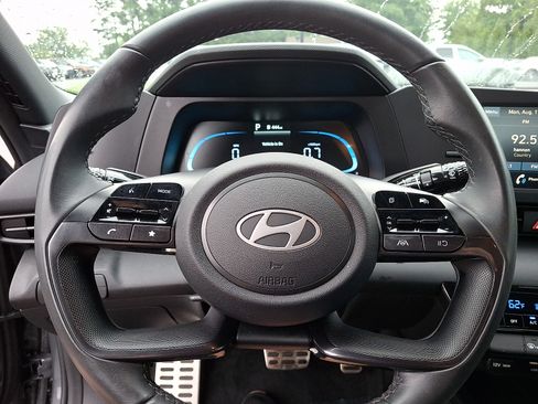 Certified 2025 Hyundai Elantra Sport FWD image 20