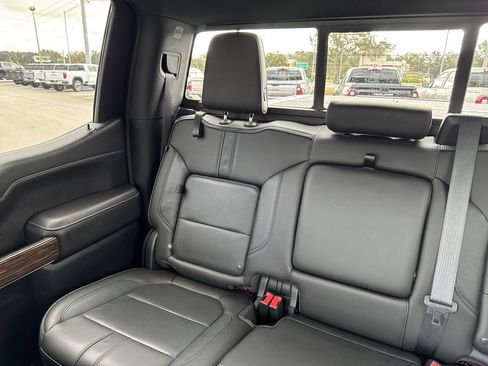 Certified 2019 Chevrolet Silverado 1500 High Country w/ Technology Package image 12