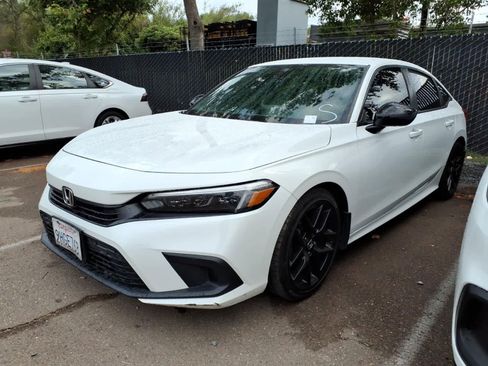 Used 2023 Honda Civic Sport image 1