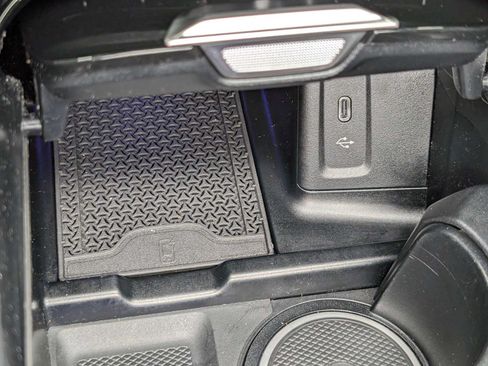 Certified 2023 Mercedes-Benz GLC 300 4MATIC image 28