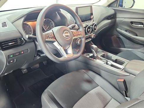 Used 2025 Nissan Sentra SV w/ Trunk Package image 15